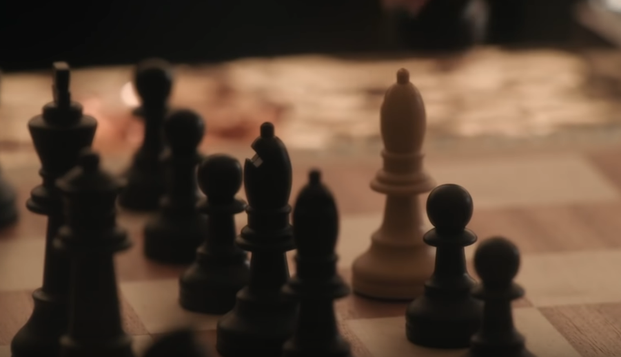 You are currently viewing World Chess Champion Magnus Carlsen breaks down The Queen’s Gambit | Shot by Shot | Netflix